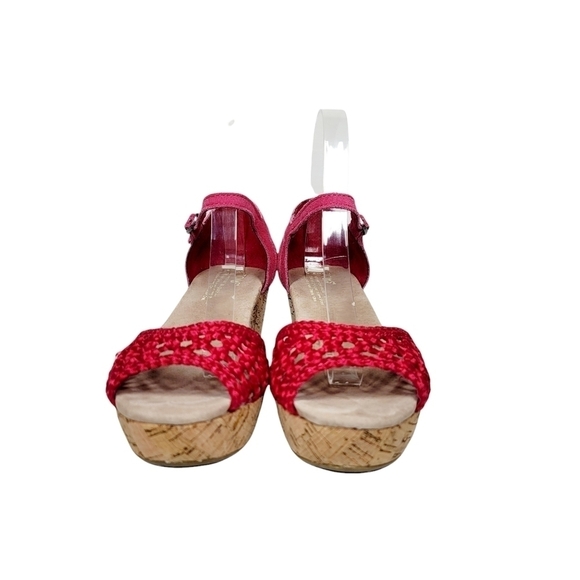 Toms Women's Red Satin Platform Wedges - Picture 4 of 9